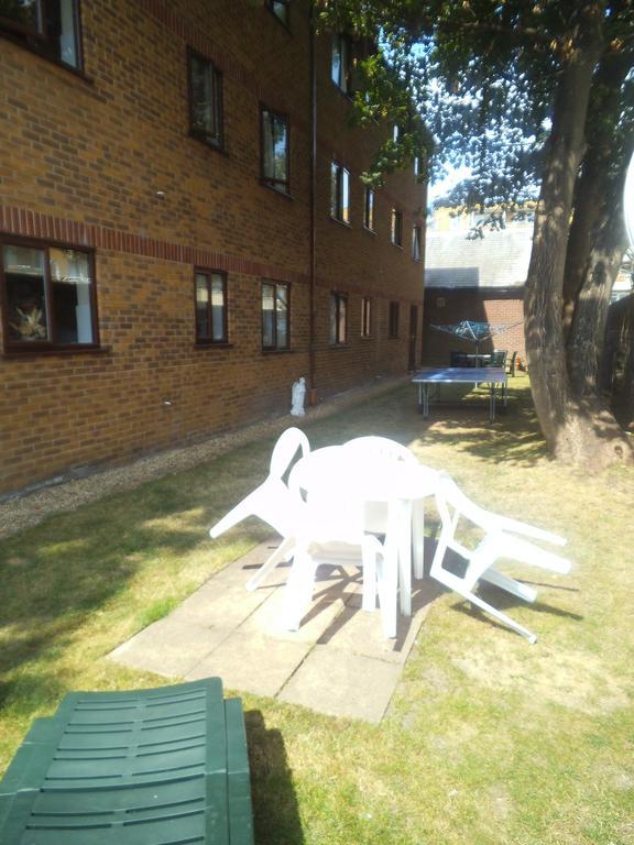 Quayside Close Holiday Apartments Poole Room photo